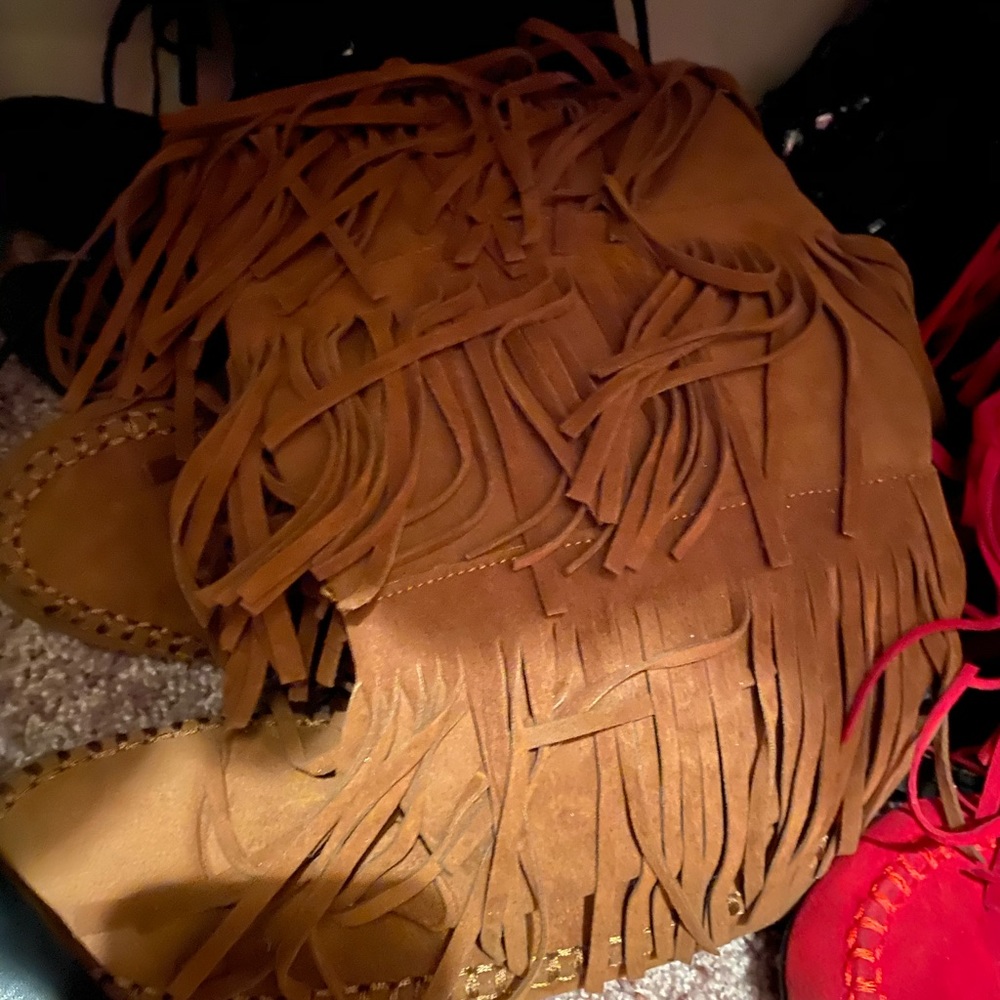 Boots - Picture 2 of 3